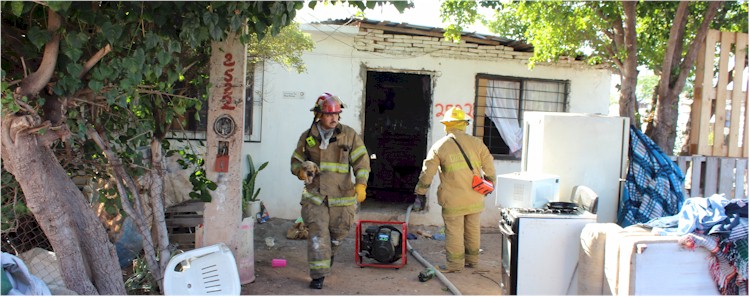 Vivienda incendiada en la colonia Beltrones