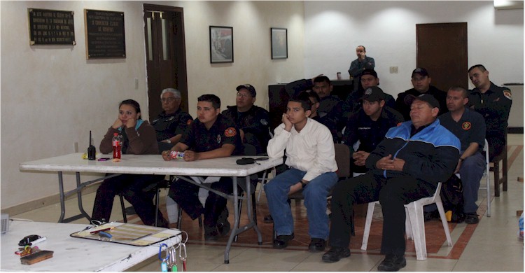 Curso RIT y Mayday: asistentes al curso. Al fondo Andrés Arche